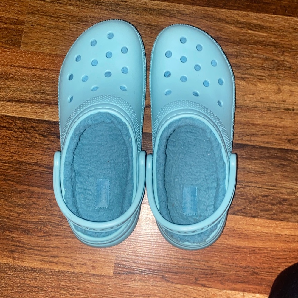 Light Blue Fur lined Crocs